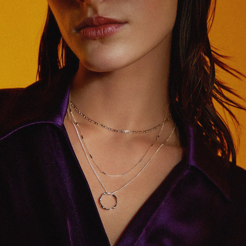 linear-gradient(45deg, #999999, #cccccc, #ffffff, #cccccc, #999999)