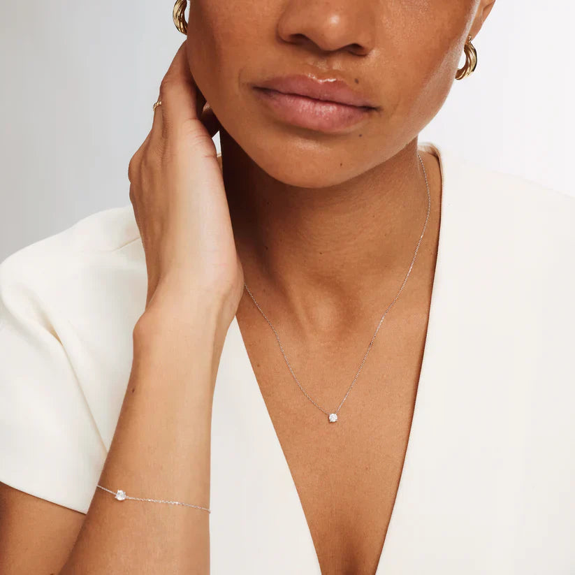 linear-gradient(45deg, #999999, #cccccc, #ffffff, #cccccc, #999999)